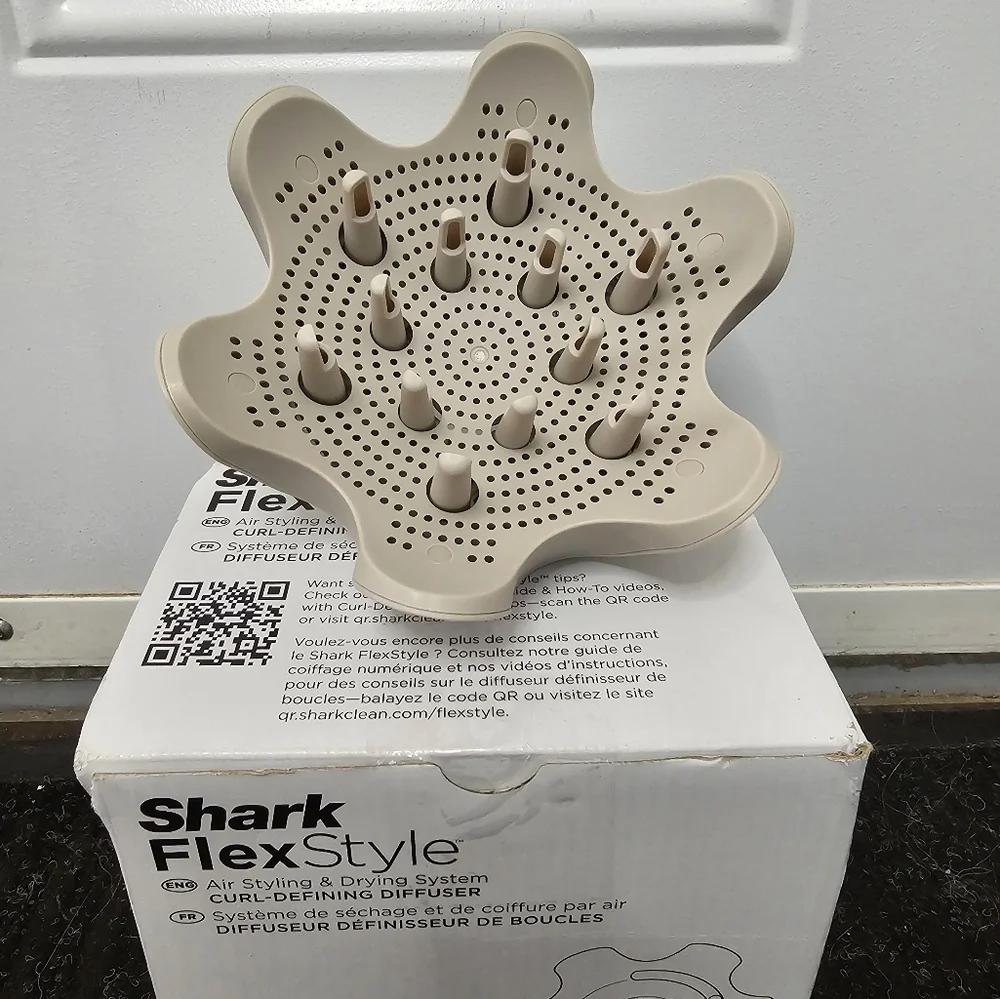 Shark FlexStyle Curl-Defining Diffuser - Picture 2 of 6